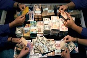 脱欧公投引发不安感 英国人抢购金条保险柜