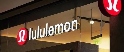 Lululemon，突然崩了